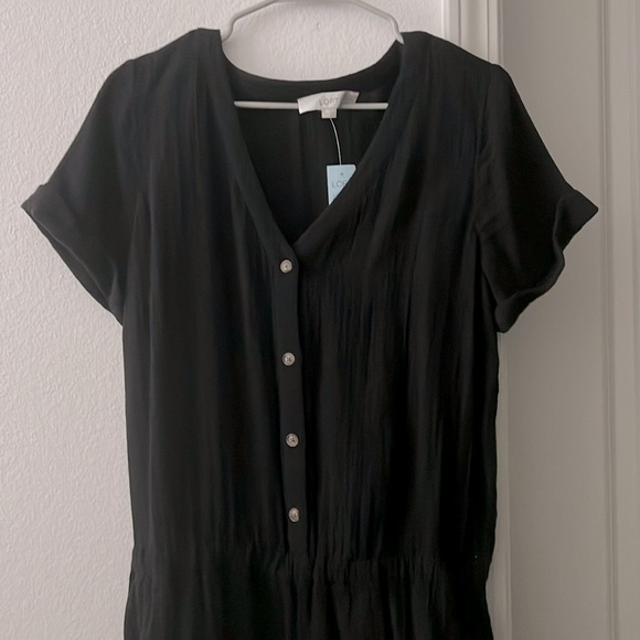 LOFT Petite V-neck Short Sleeve Romper - Picture 3 of 8